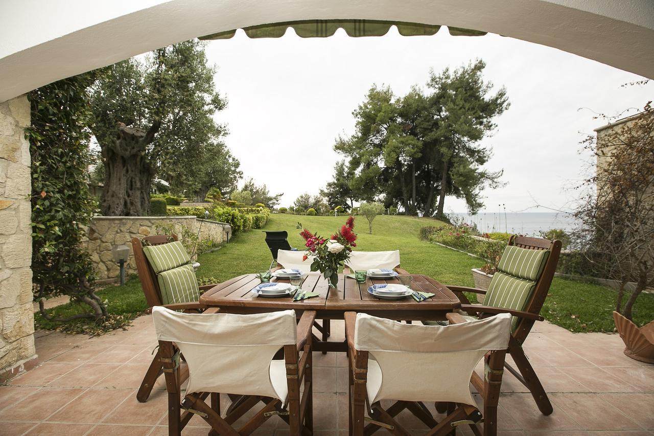 Blue Crab, Beachfront House In Kalandra #Feelslikehome Hanioti Exterior photo